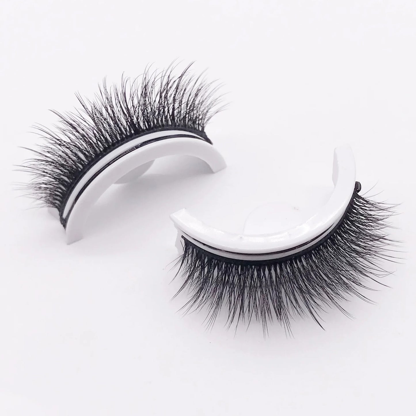 Reusable self-adhesive eyelashes (Free today)